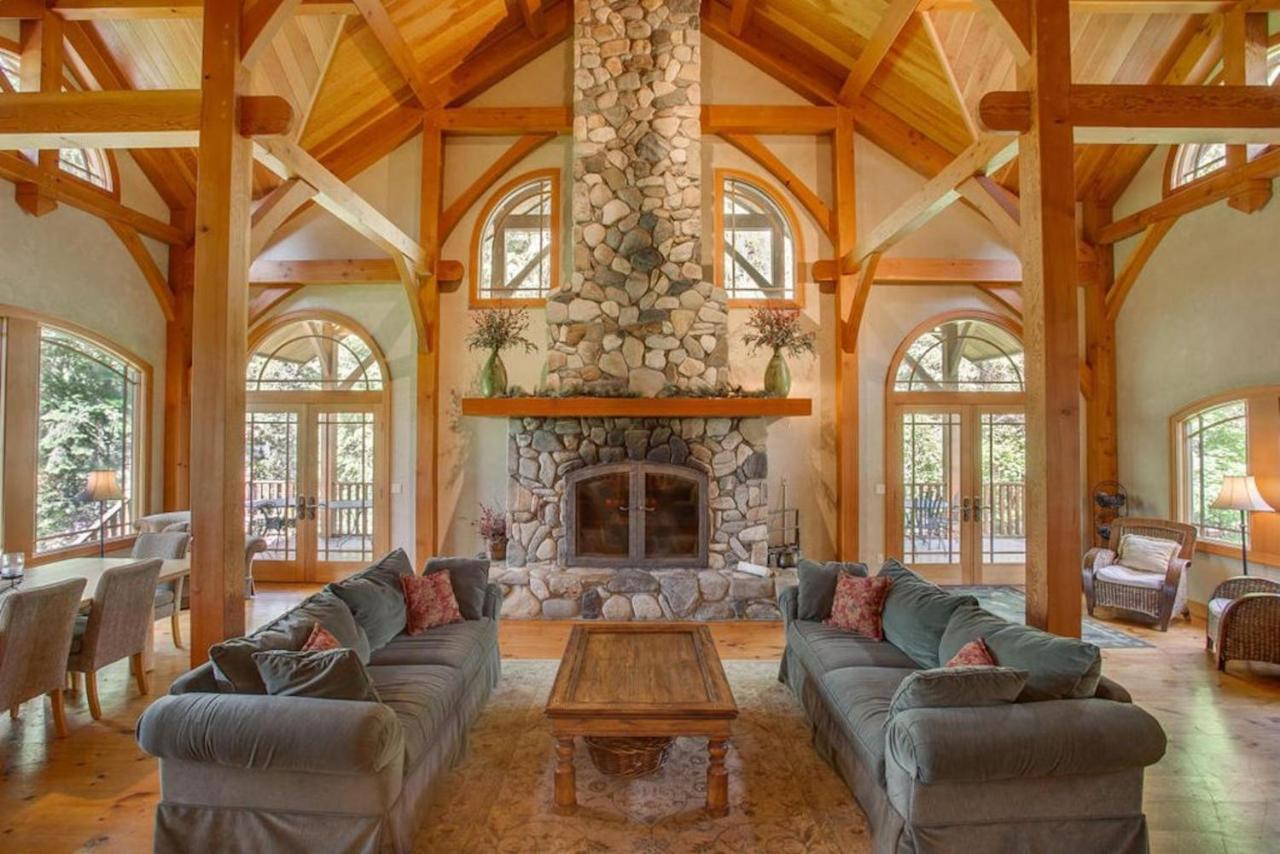 Snowgrass Lodge - River, Mountain Views & Hot Tub Leavenworth Eksteriør billede