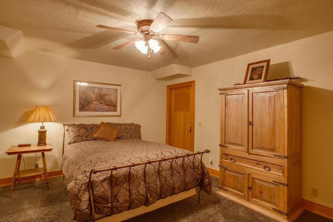 Snowgrass Lodge - River, Mountain Views & Hot Tub Leavenworth Eksteriør billede