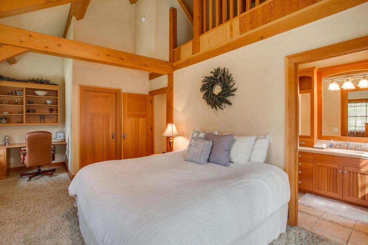 Snowgrass Lodge - River, Mountain Views & Hot Tub Leavenworth Eksteriør billede